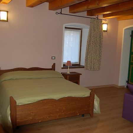 Il Nocciolo Bed & Breakfast บาร์ด ภายนอก รูปภาพ