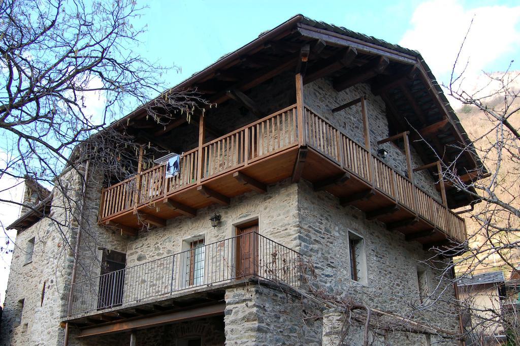 Il Nocciolo Bed & Breakfast บาร์ด ภายนอก รูปภาพ