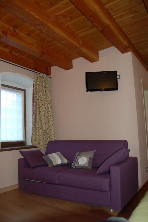 Il Nocciolo Bed & Breakfast บาร์ด ภายนอก รูปภาพ
